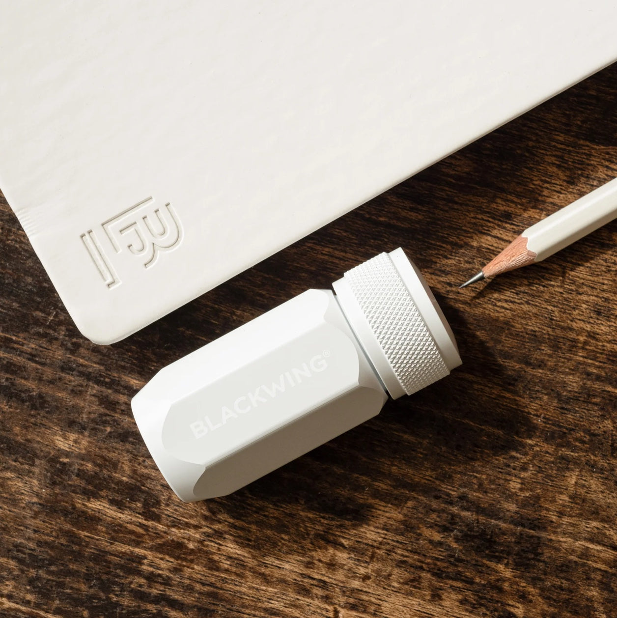 BLACKWING One Step Long Point Temperamatite - WHITE