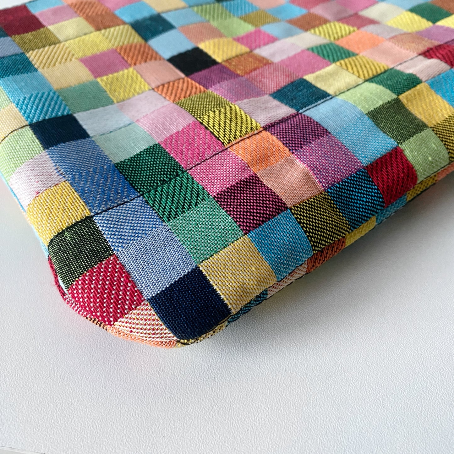 BOOKY "L" cover porta libro - FLUO