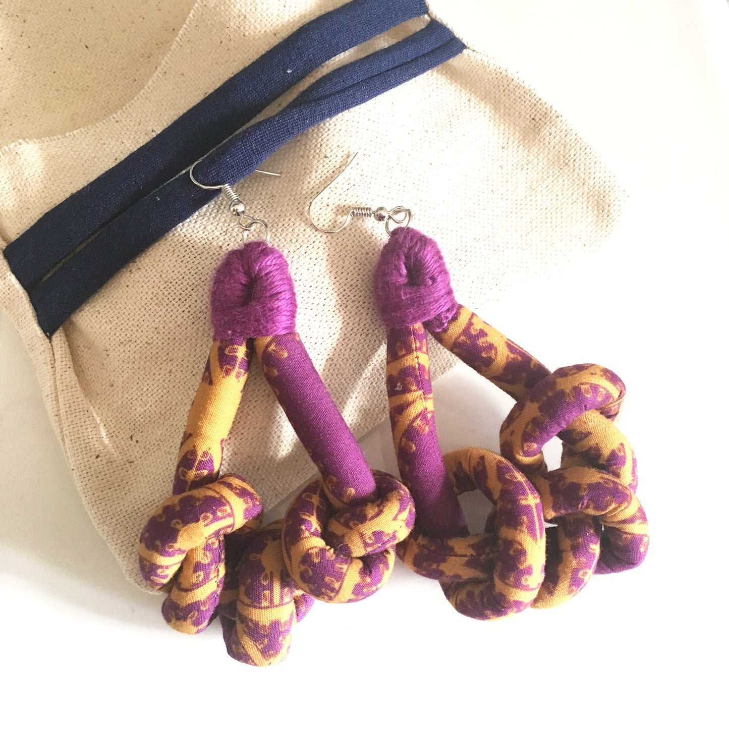 KNOTS Orecchini in tessuto - Luminarie VIOLA