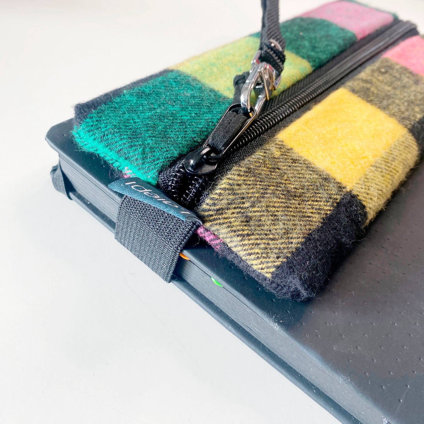 WIELDY Astuccio con elastico - PLAID
