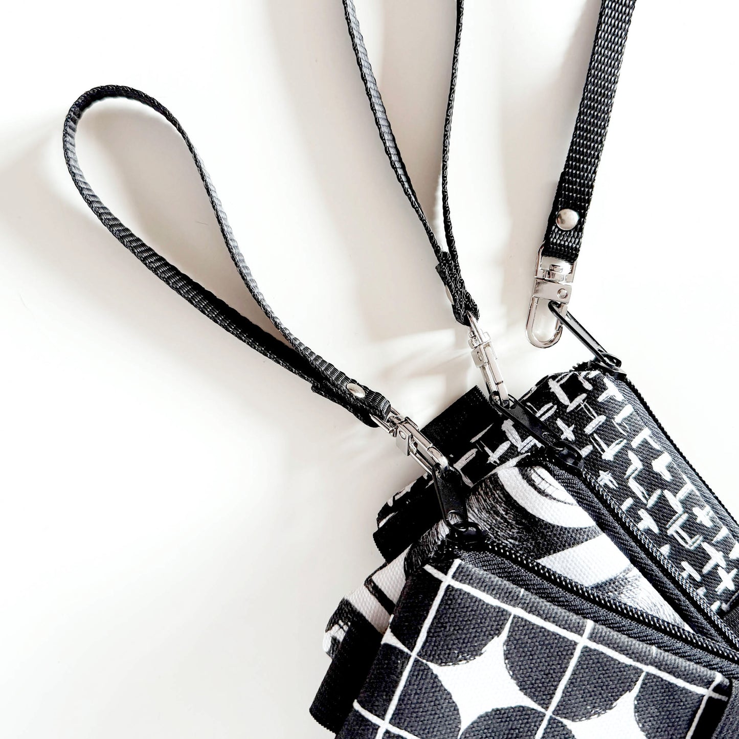 YOLDER - Astuccio con elastico in Panama TILES Black