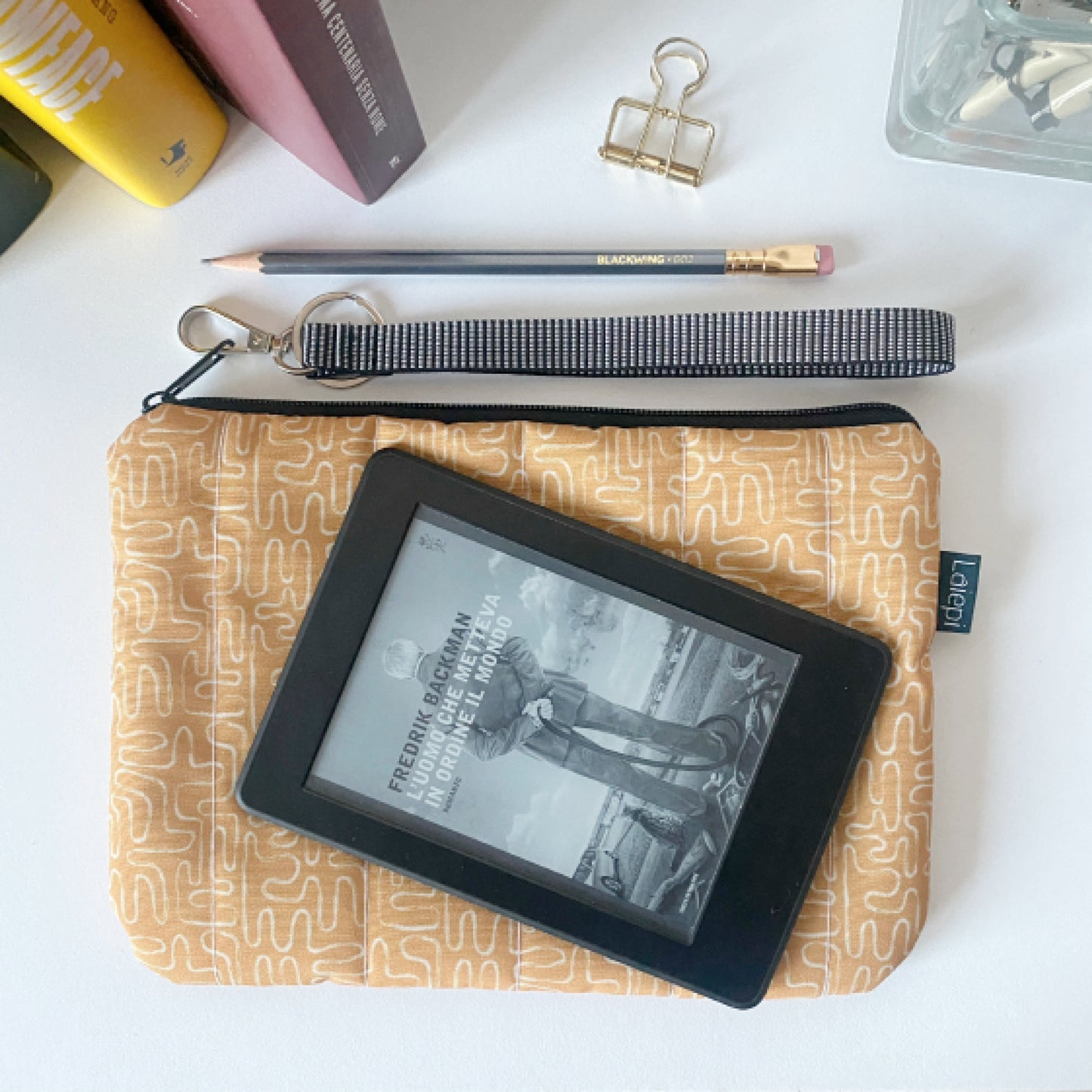 BOOKY "M" cover porta libro - WATERPROOF