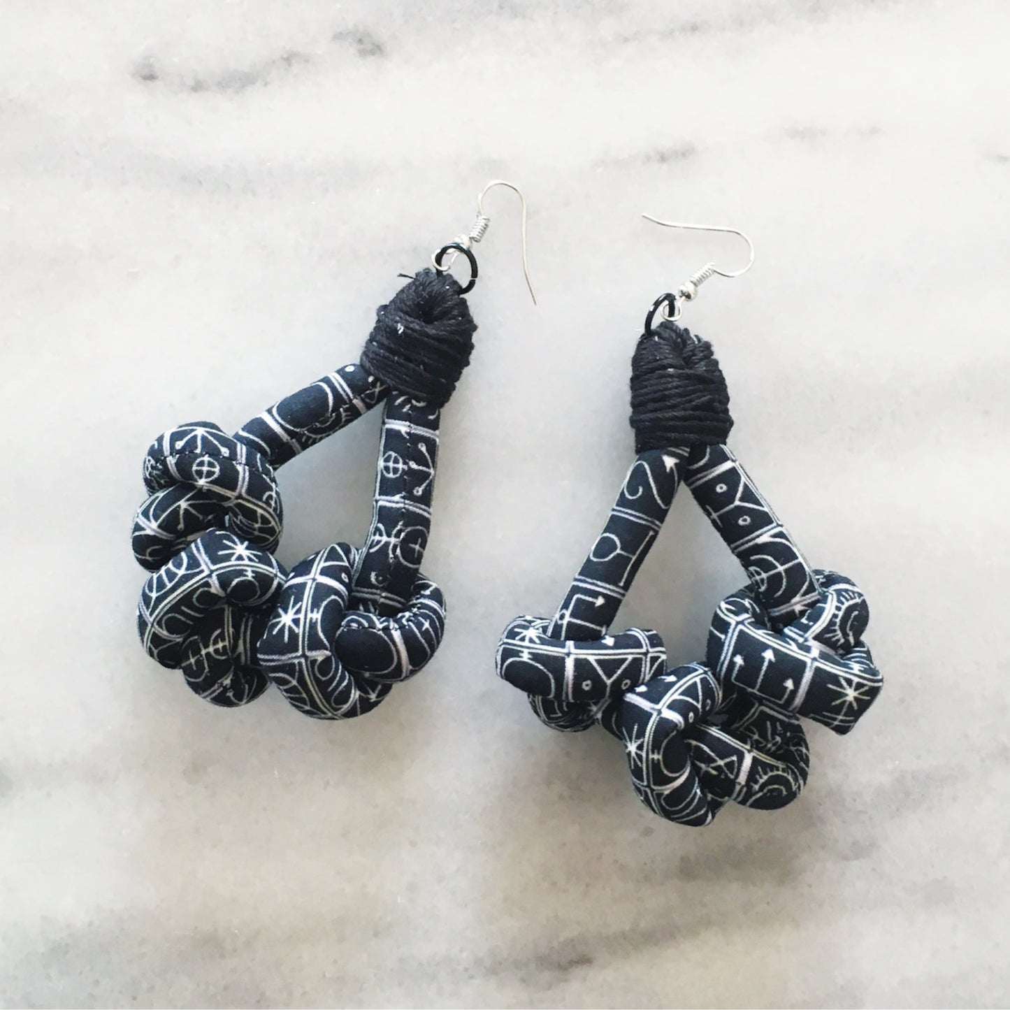 KNOTS Orecchini in tessuto - Trulli