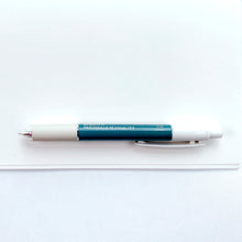 Carica l&#39;immagine nel visualizzatore di Gallery, Smooth 3-Color BALLPOINT Pen 0.38 - Green