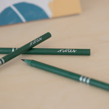 Carica l&#39;immagine nel visualizzatore di Gallery, VENT IDEAS Recycled  Pencils - Olive Green