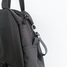 Carica l&#39;immagine nel visualizzatore di Gallery, Borsa Zaino BigMoon - WATERPROOF
